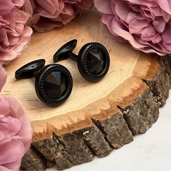 Elegant Round Black Obsidian Cufflinks - Picture 6 of 17